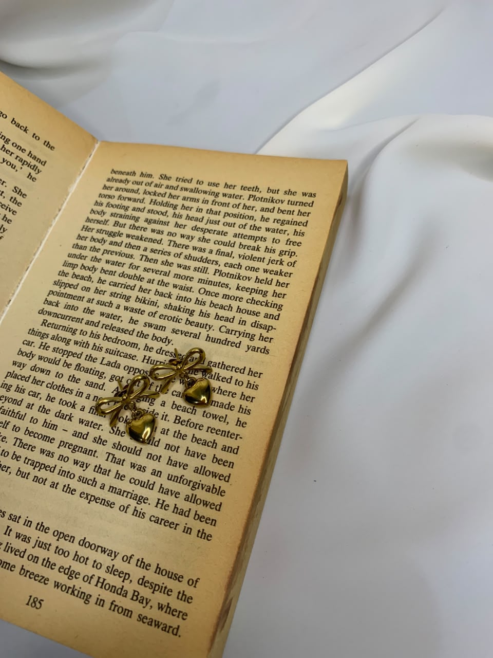 ✨ Elegant Gold Bow Heart Drop Earrings for Women
